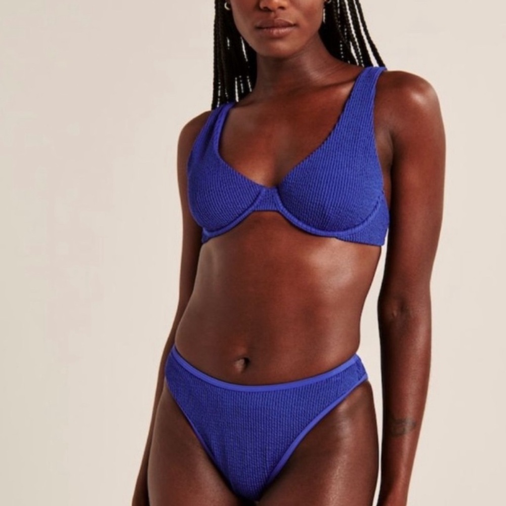 Abercrombie & Fitch 90’s High Leg Scrunch Bikini Bottom